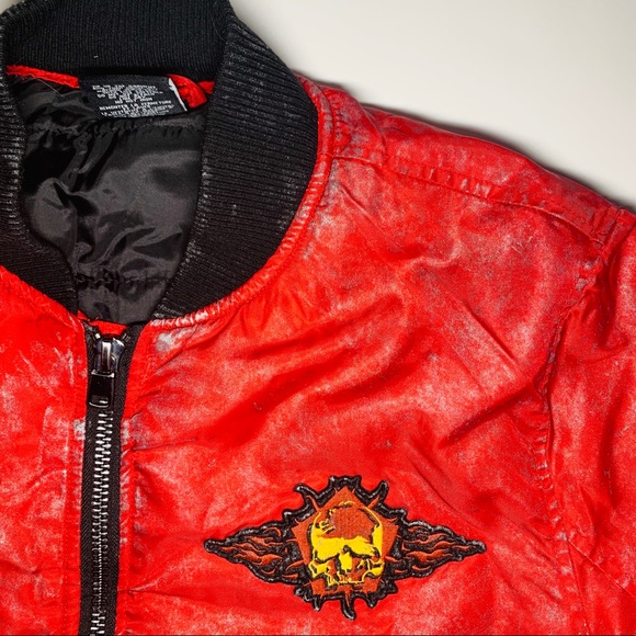 Red Jacket - Picture 4 of 7